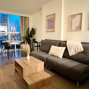  Apartment Stunning Skyline Views In A Cozy And Stylish Abode Canada